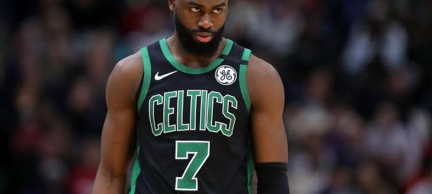 凯尔特人队气势如虹，独霸球场的简单介绍